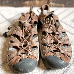 Keen womens Whisper closed-toe water sandal